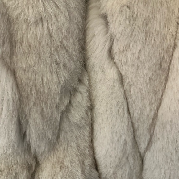 CLASSIC FOX FUR VEST - Picture 6 of 13